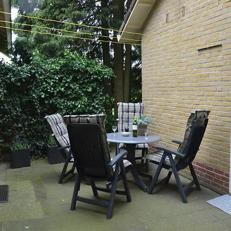 Relax, Explore, And Dine In Aalten, Cleaning Included Алтен