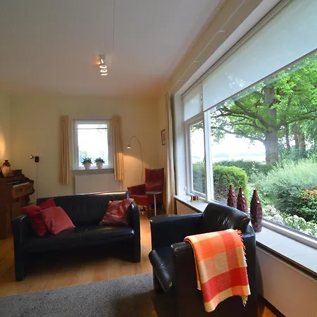 Relax, Explore, And Dine In Aalten, Cleaning Included * Алтен